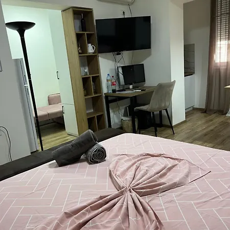 Bright & Roomy Myslym Shyri