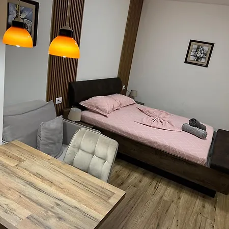 Bright & Roomy Myslym Shyri Apartamento