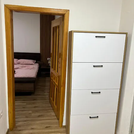 Bright & Roomy Myslym Shyri Apartment Tirana